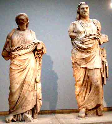 Statues reminiscent of the Dual Entities, photo taken in the British Museum by Jim McPherson in 2005